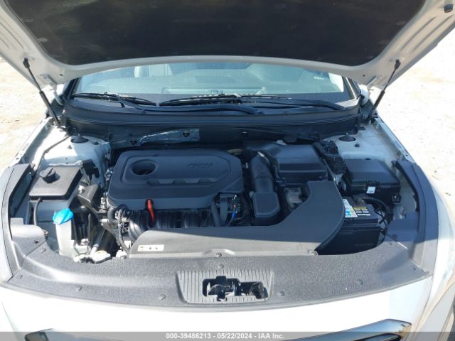 Photo 9 VIN: 5NPE34AF0GH379117 - HYUNDAI SONATA 