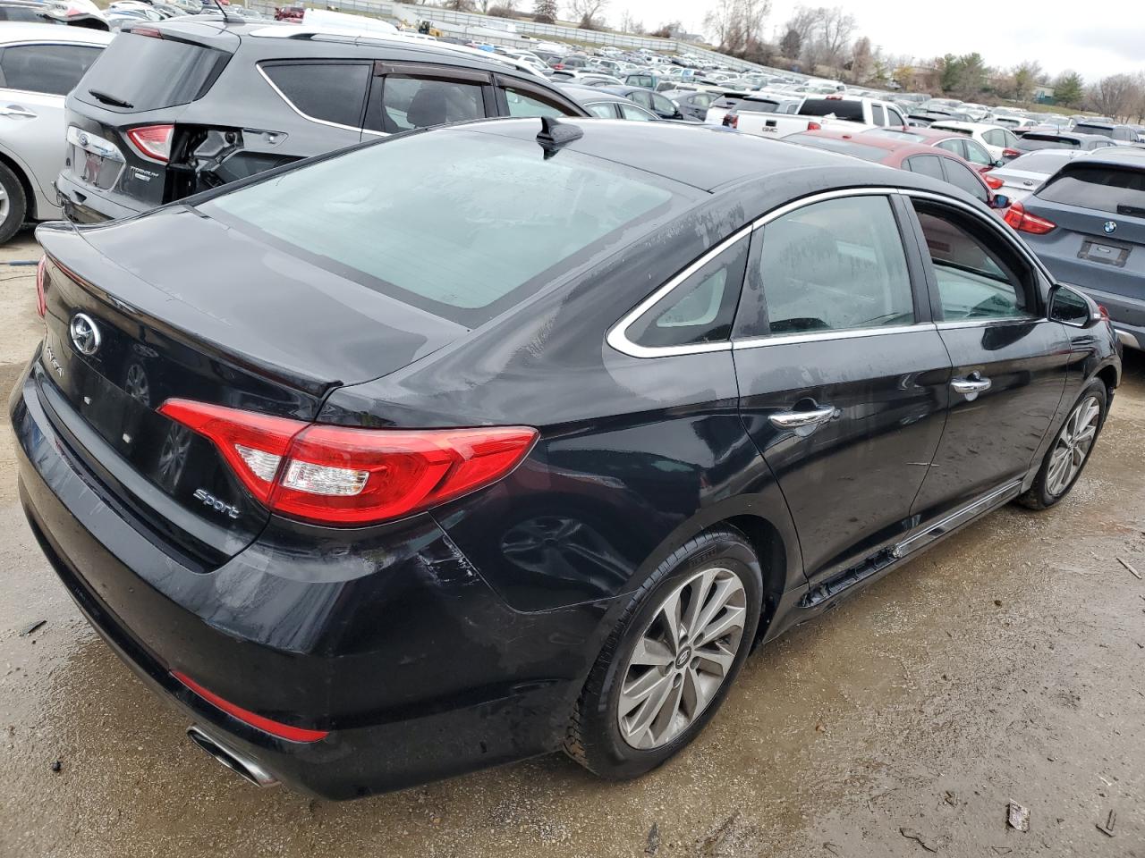 Photo 2 VIN: 5NPE34AF0GH412438 - HYUNDAI SONATA 