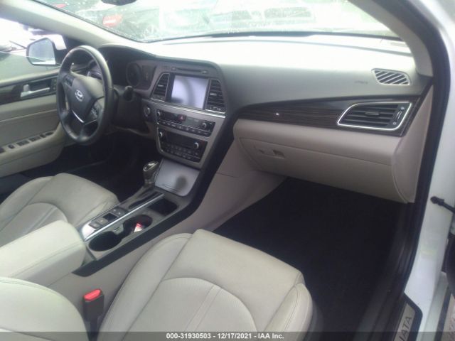 Photo 4 VIN: 5NPE34AF0HH455212 - HYUNDAI SONATA 