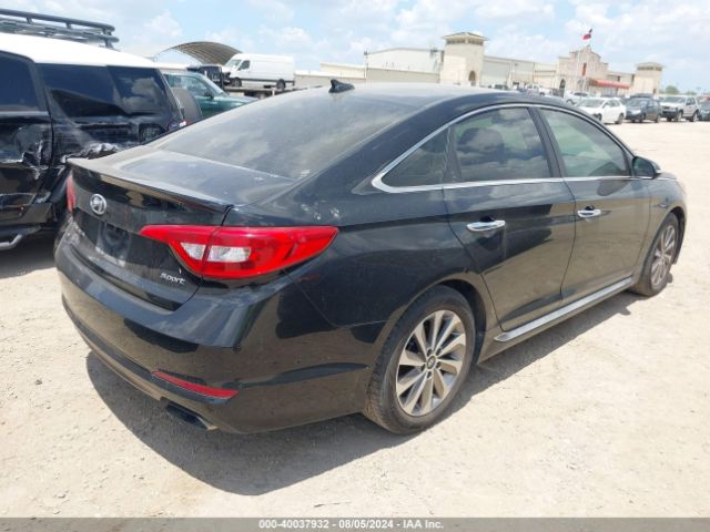 Photo 3 VIN: 5NPE34AF0HH573180 - HYUNDAI SONATA 