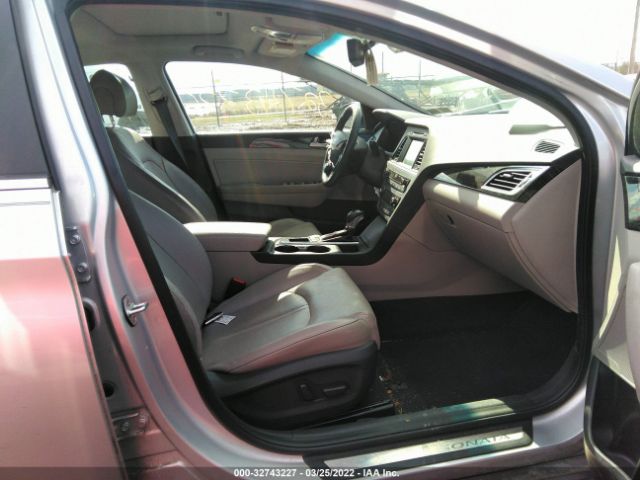 Photo 4 VIN: 5NPE34AF0HH577245 - HYUNDAI SONATA 