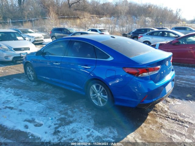 Photo 2 VIN: 5NPE34AF0JH599493 - HYUNDAI SONATA 