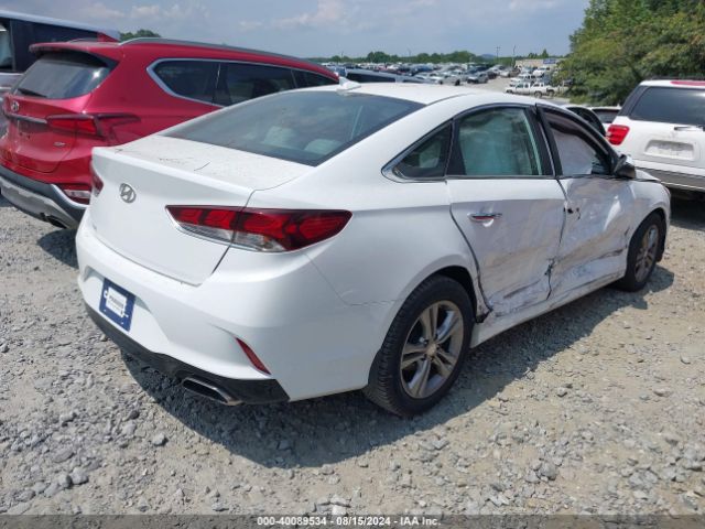 Photo 3 VIN: 5NPE34AF0JH632928 - HYUNDAI SONATA 