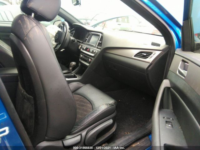 Photo 4 VIN: 5NPE34AF0JH653679 - HYUNDAI SONATA 