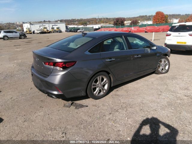 Photo 3 VIN: 5NPE34AF0JH667808 - HYUNDAI SONATA 