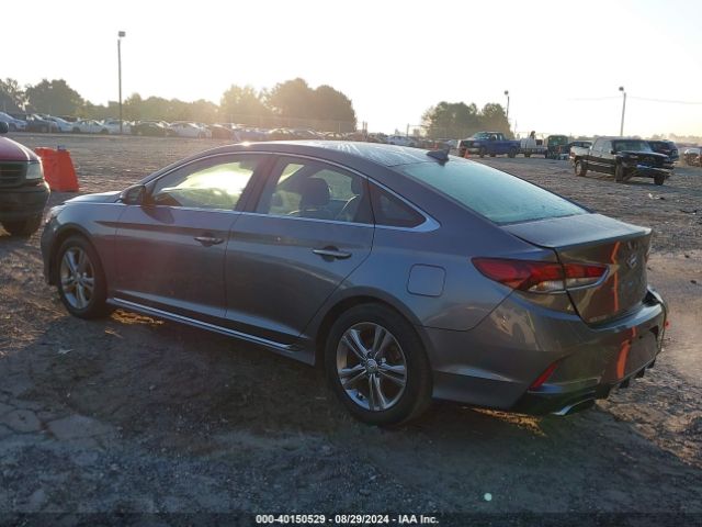 Photo 2 VIN: 5NPE34AF0JH706753 - HYUNDAI SONATA 