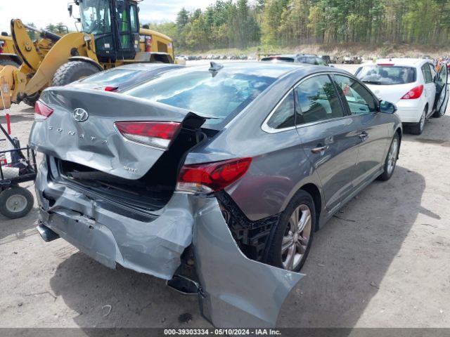 Photo 3 VIN: 5NPE34AF0JH723861 - HYUNDAI SONATA 