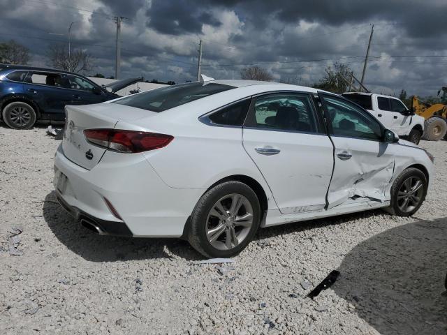 Photo 2 VIN: 5NPE34AF0KH733579 - HYUNDAI SONATA LIM 