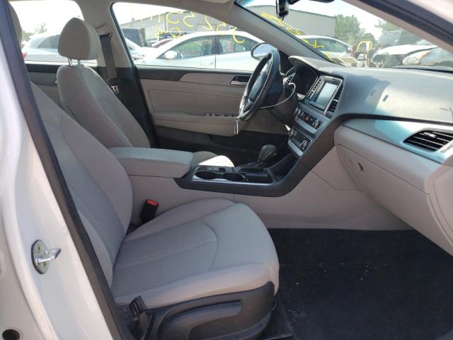 Photo 4 VIN: 5NPE34AF0KH792700 - HYUNDAI SONATA LIM 