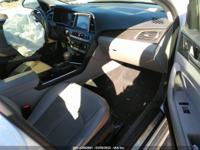 Photo 4 VIN: 5NPE34AF0KH795953 - HYUNDAI SONATA 