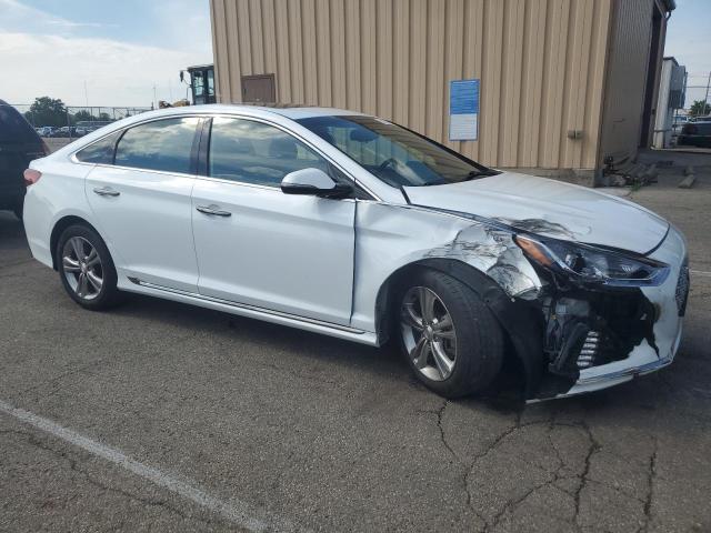 Photo 3 VIN: 5NPE34AF0KH797282 - HYUNDAI SONATA LIM 