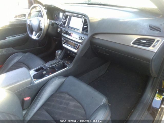 Photo 4 VIN: 5NPE34AF0KH803372 - HYUNDAI SONATA 