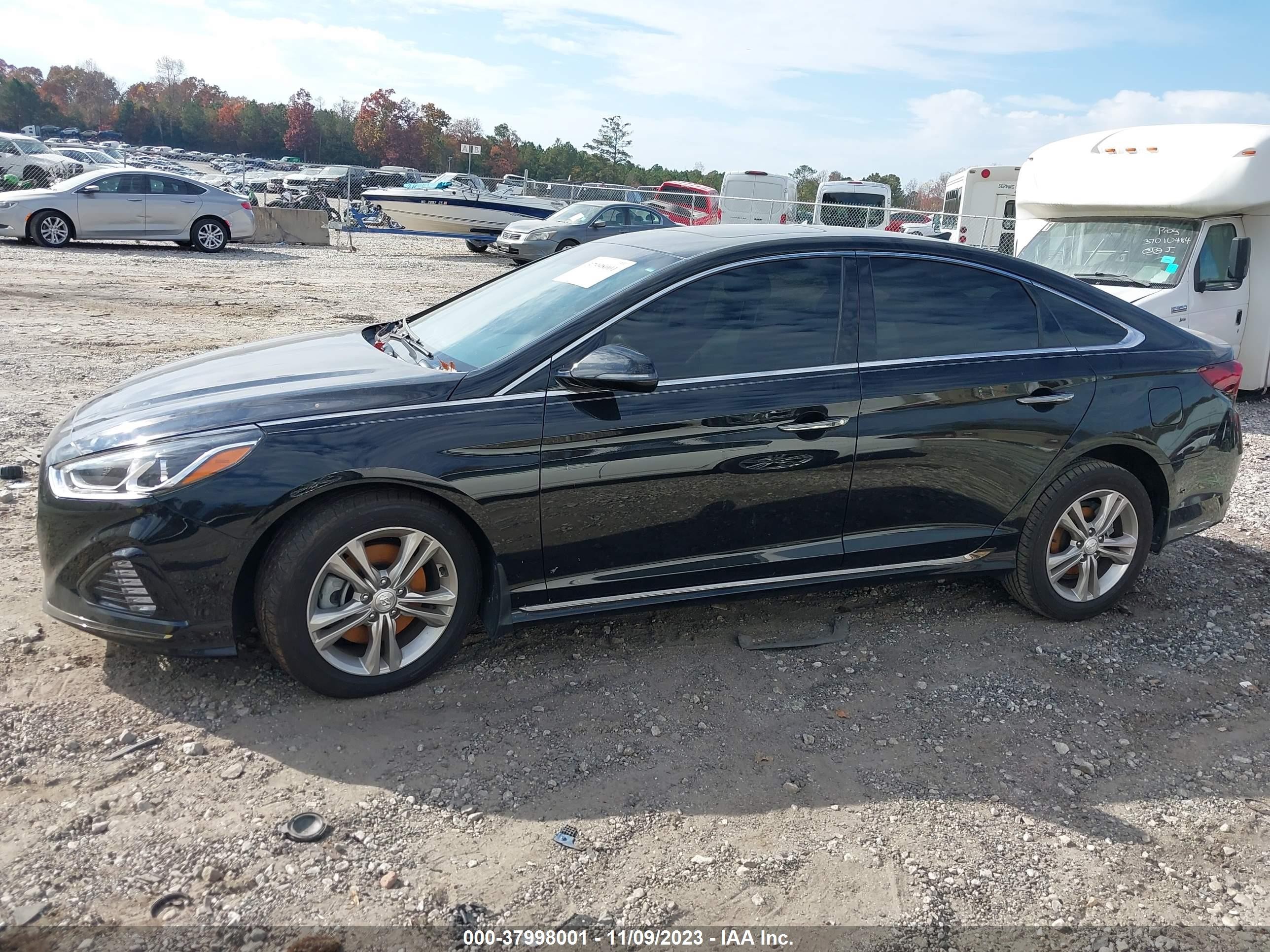 Photo 13 VIN: 5NPE34AF0KH821242 - HYUNDAI SONATA 