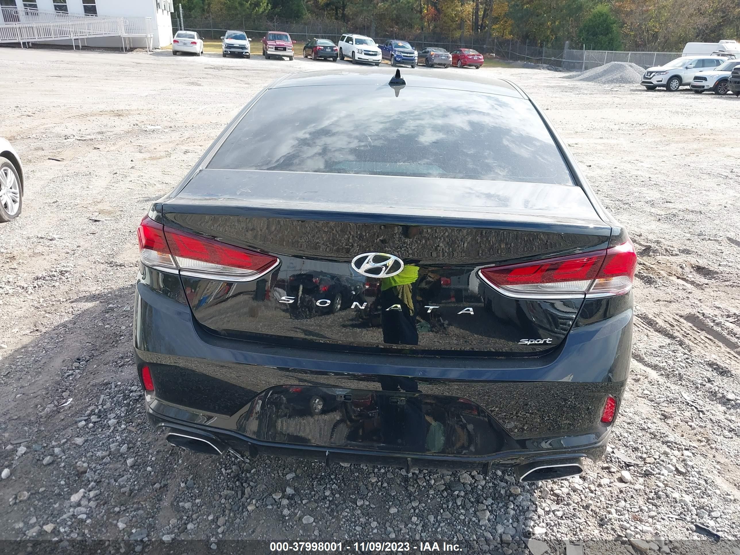 Photo 15 VIN: 5NPE34AF0KH821242 - HYUNDAI SONATA 