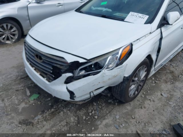 Photo 5 VIN: 5NPE34AF1FH011009 - HYUNDAI SONATA 