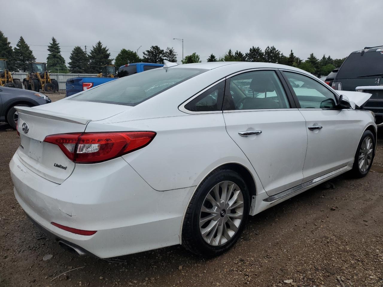 Photo 2 VIN: 5NPE34AF1FH016887 - HYUNDAI SONATA 