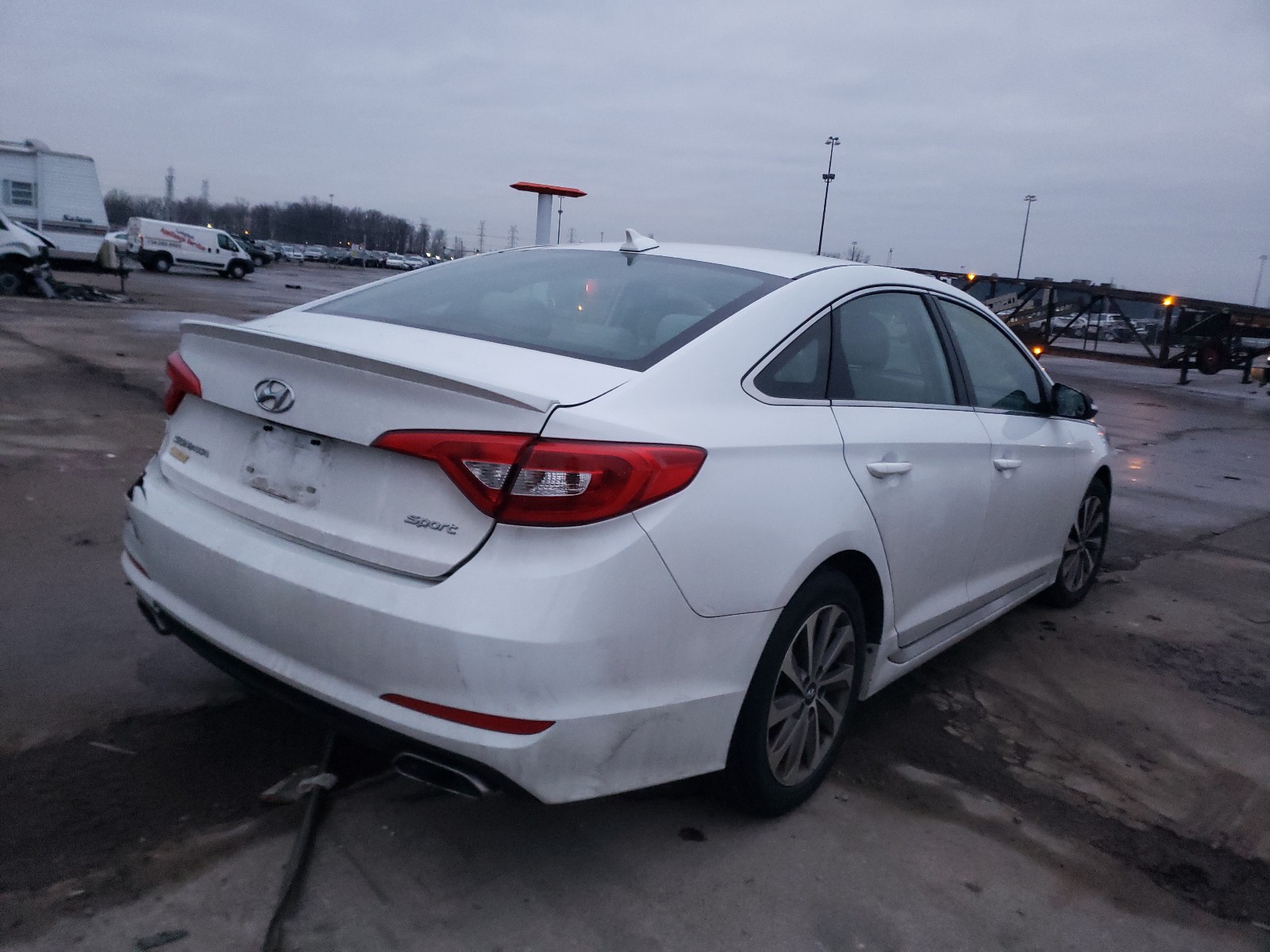 Photo 3 VIN: 5NPE34AF1FH023211 - HYUNDAI SONATA SPO 