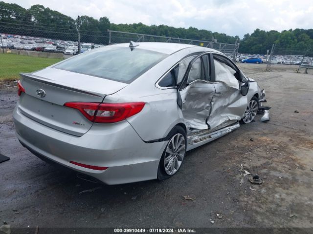 Photo 3 VIN: 5NPE34AF1FH057424 - HYUNDAI SONATA 