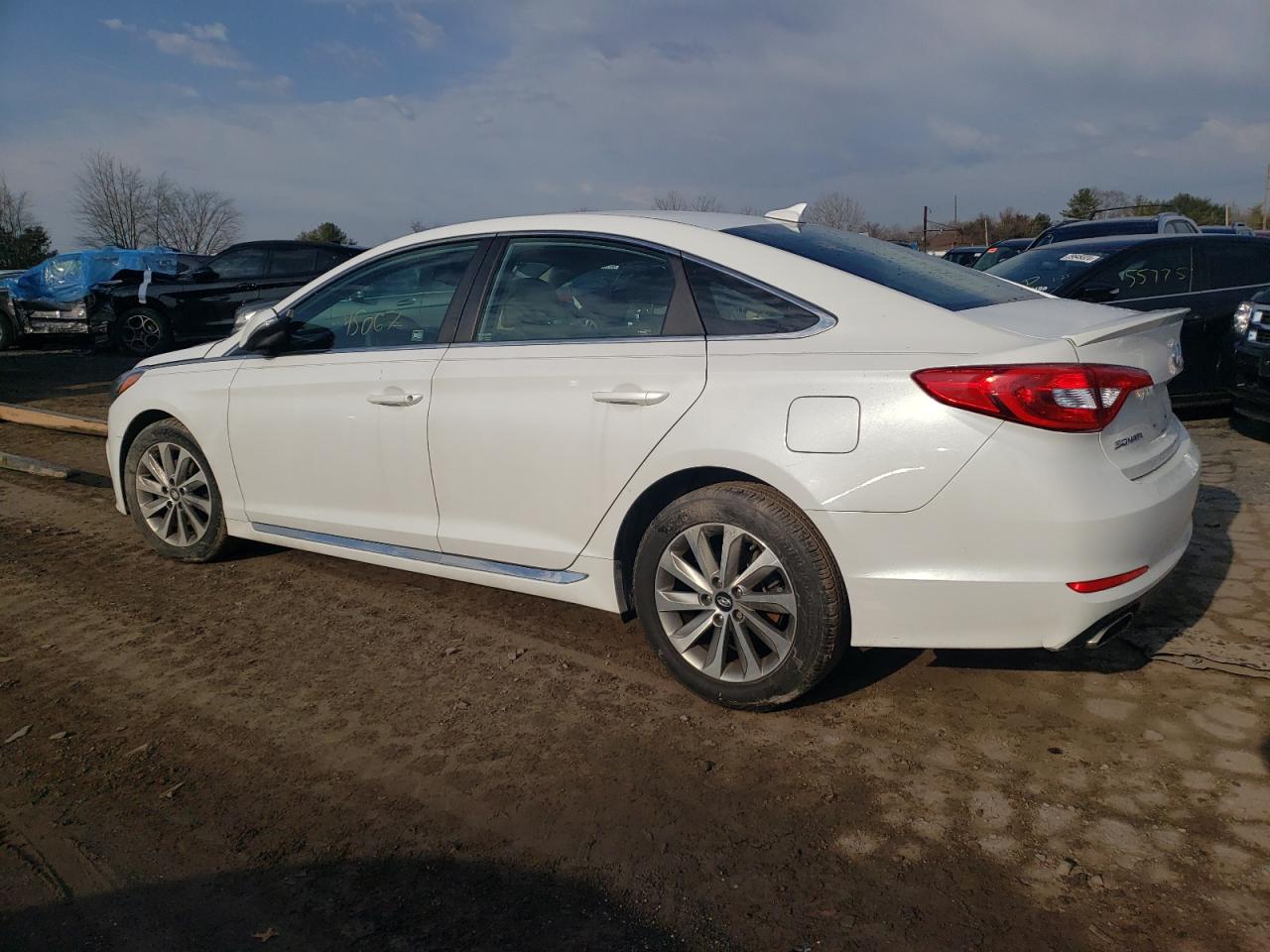 Photo 1 VIN: 5NPE34AF1FH074384 - HYUNDAI SONATA 