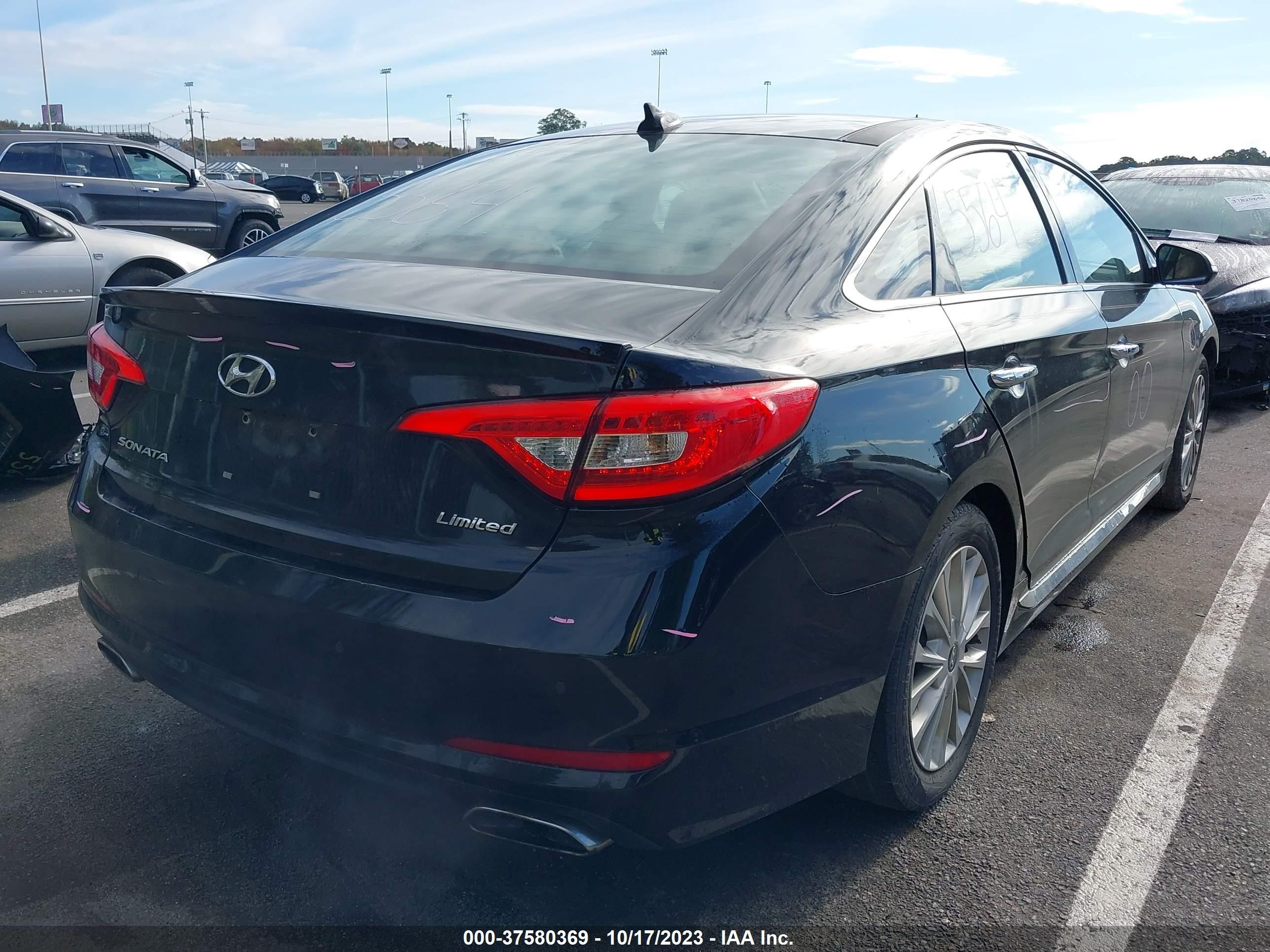 Photo 3 VIN: 5NPE34AF1FH094327 - HYUNDAI SONATA 