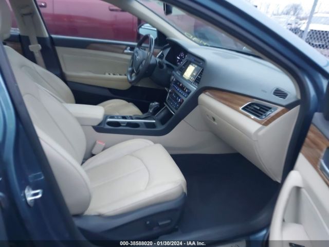 Photo 4 VIN: 5NPE34AF1FH228172 - HYUNDAI SONATA 