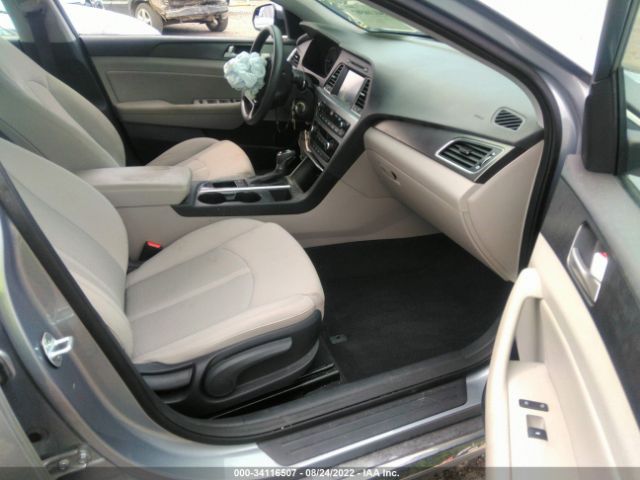 Photo 4 VIN: 5NPE34AF1GH260556 - HYUNDAI SONATA 