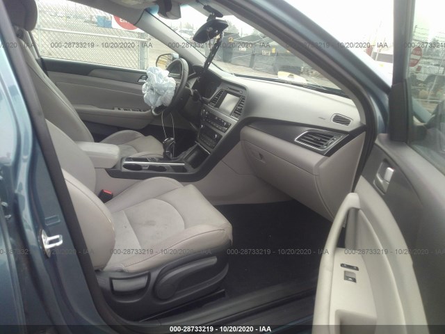 Photo 4 VIN: 5NPE34AF1GH277941 - HYUNDAI SONATA 