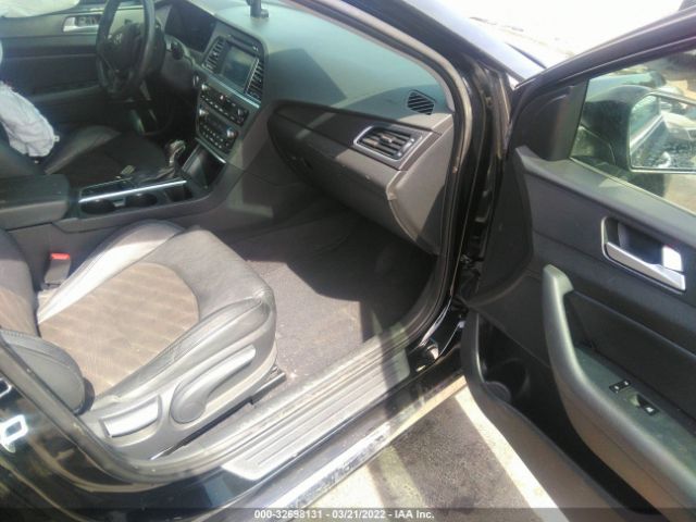 Photo 4 VIN: 5NPE34AF1GH334266 - HYUNDAI SONATA 