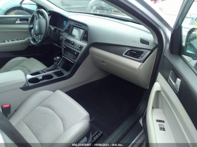 Photo 4 VIN: 5NPE34AF1GH354453 - HYUNDAI SONATA 