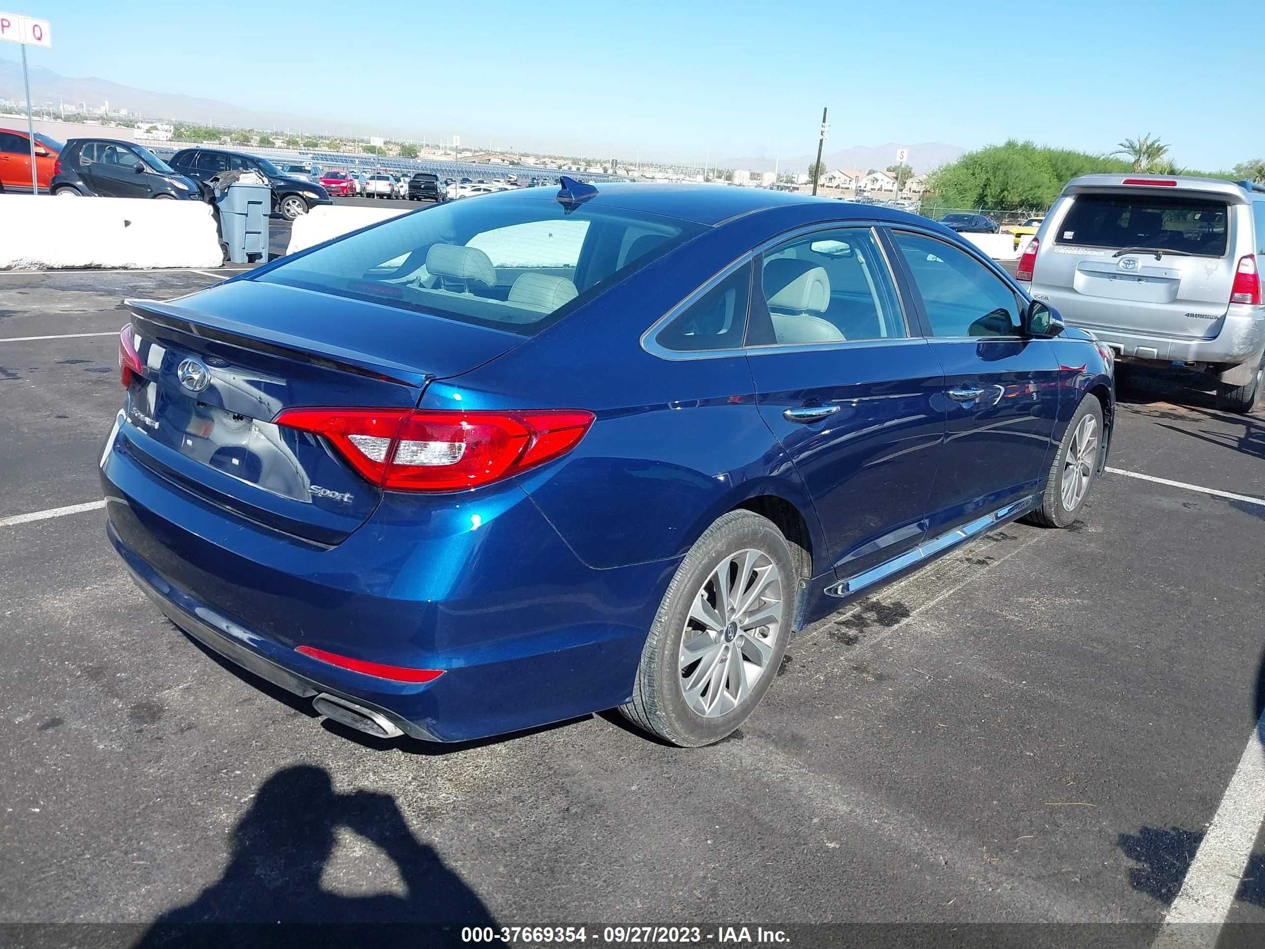 Photo 3 VIN: 5NPE34AF1GH433508 - HYUNDAI SONATA 