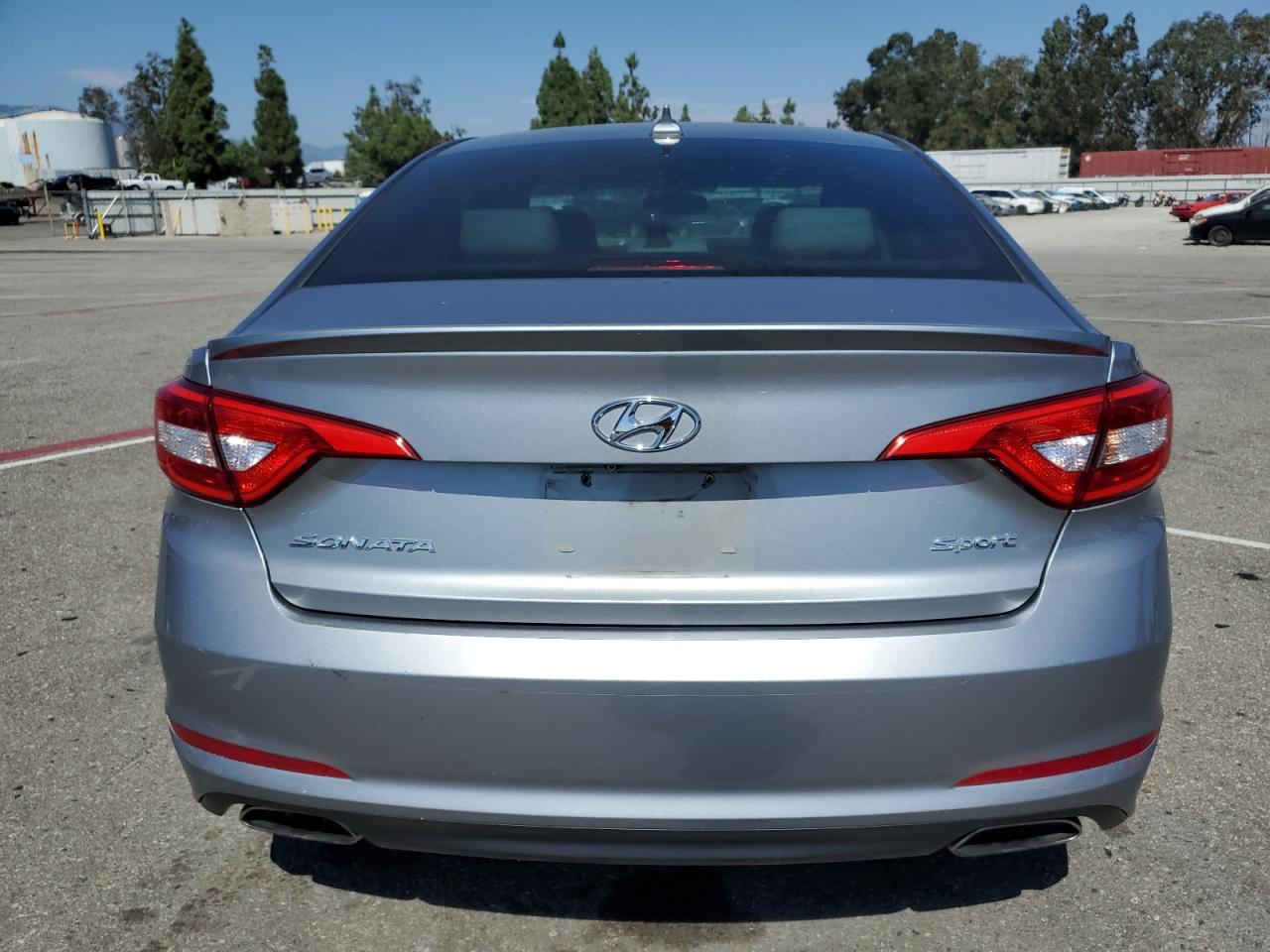 Photo 5 VIN: 5NPE34AF1HH438015 - HYUNDAI SONATA 