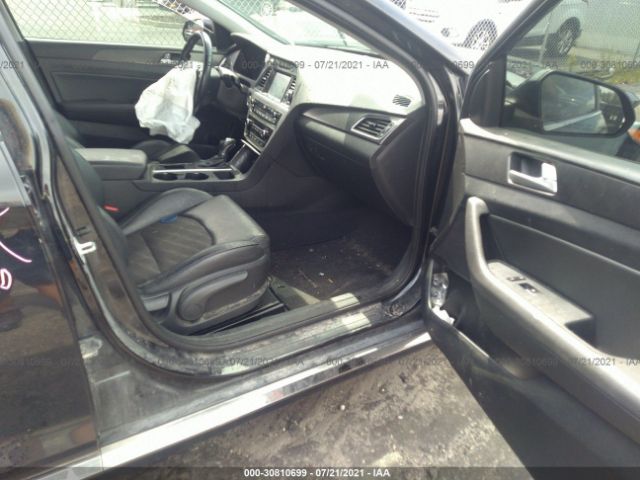 Photo 4 VIN: 5NPE34AF1HH449631 - HYUNDAI SONATA 