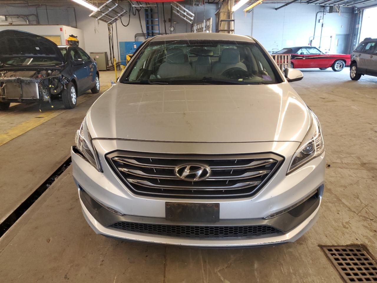 Photo 4 VIN: 5NPE34AF1HH453744 - HYUNDAI SONATA 