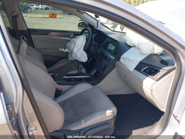 Photo 4 VIN: 5NPE34AF1HH591526 - HYUNDAI SONATA 