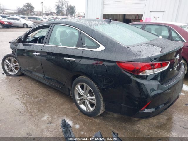 Photo 2 VIN: 5NPE34AF1JH620531 - HYUNDAI SONATA 