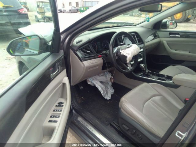 Photo 4 VIN: 5NPE34AF1JH640049 - HYUNDAI SONATA 