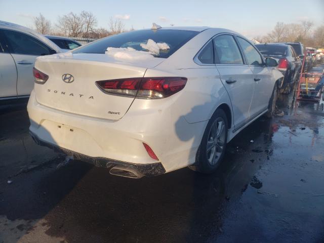 Photo 3 VIN: 5NPE34AF1JH694189 - HYUNDAI SONATA SPO 