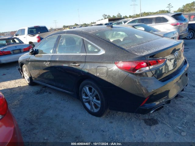 Photo 2 VIN: 5NPE34AF1JH703781 - HYUNDAI SONATA 