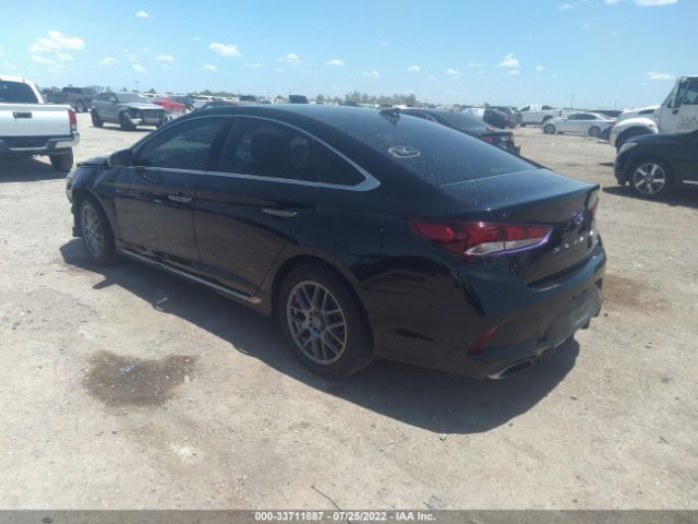 Photo 2 VIN: 5NPE34AF1JH704977 - HYUNDAI SONATA 