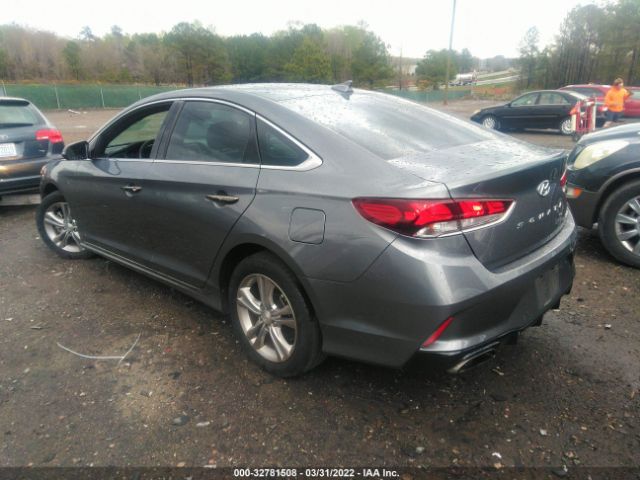 Photo 2 VIN: 5NPE34AF1JH718961 - HYUNDAI SONATA 