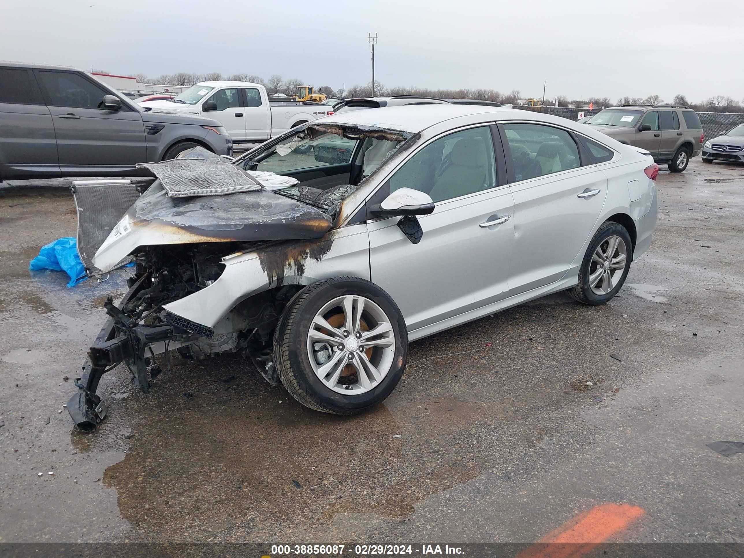 Photo 1 VIN: 5NPE34AF1KH729556 - HYUNDAI SONATA 