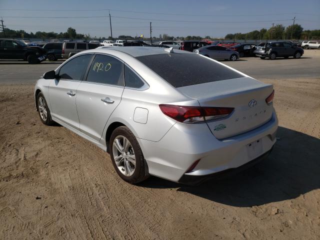 Photo 2 VIN: 5NPE34AF1KH729587 - HYUNDAI SONATA LIM 