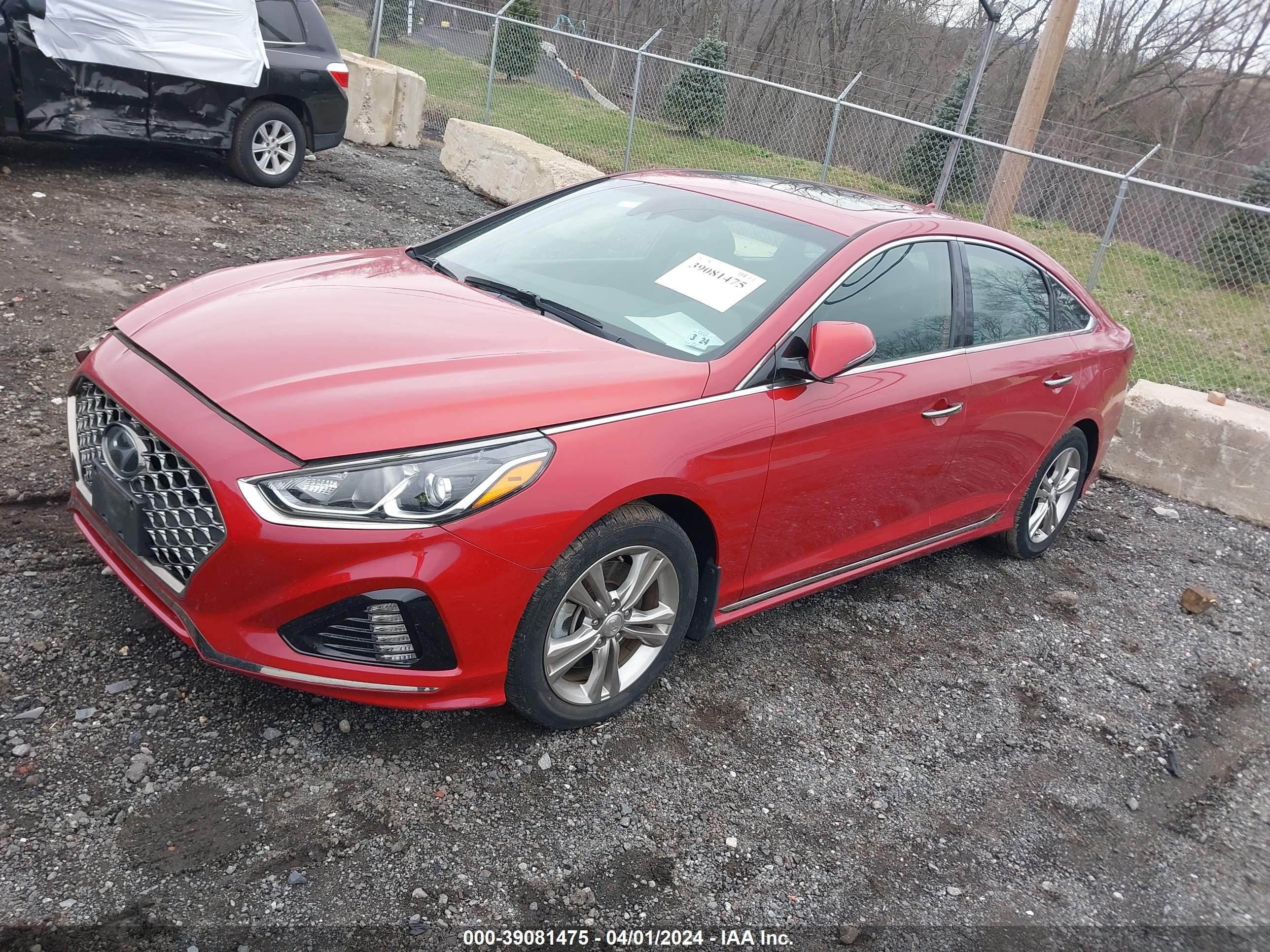 Photo 1 VIN: 5NPE34AF1KH748799 - HYUNDAI SONATA 