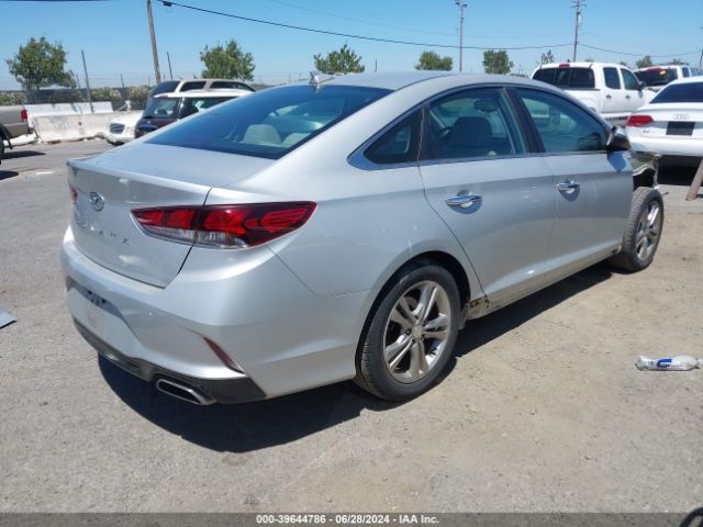 Photo 3 VIN: 5NPE34AF1KH767773 - HYUNDAI SONATA 