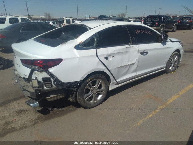 Photo 3 VIN: 5NPE34AF1KH774562 - HYUNDAI SONATA 