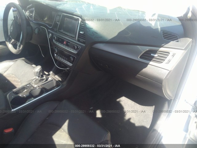 Photo 4 VIN: 5NPE34AF1KH774562 - HYUNDAI SONATA 