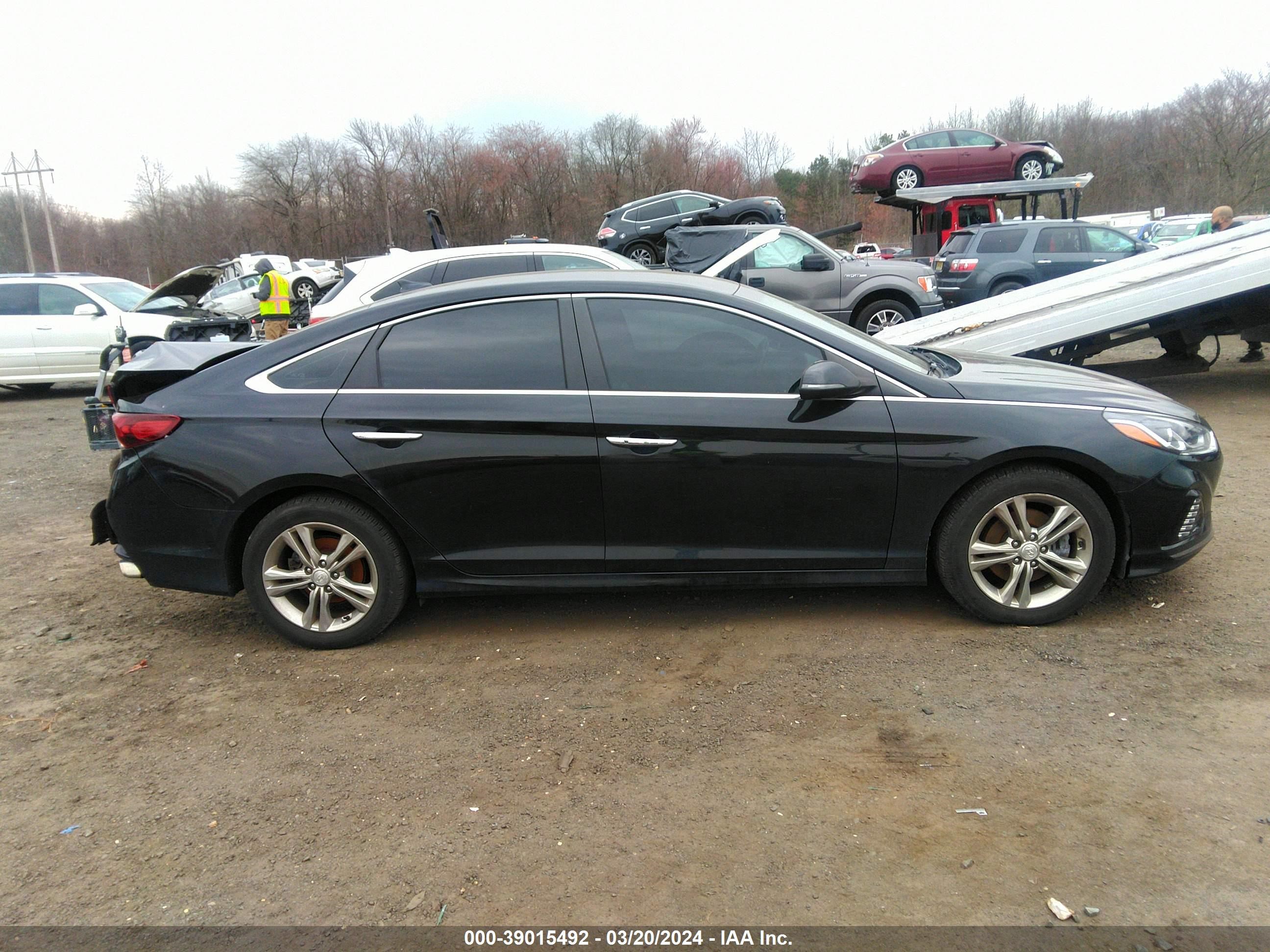 Photo 12 VIN: 5NPE34AF1KH783973 - HYUNDAI SONATA 