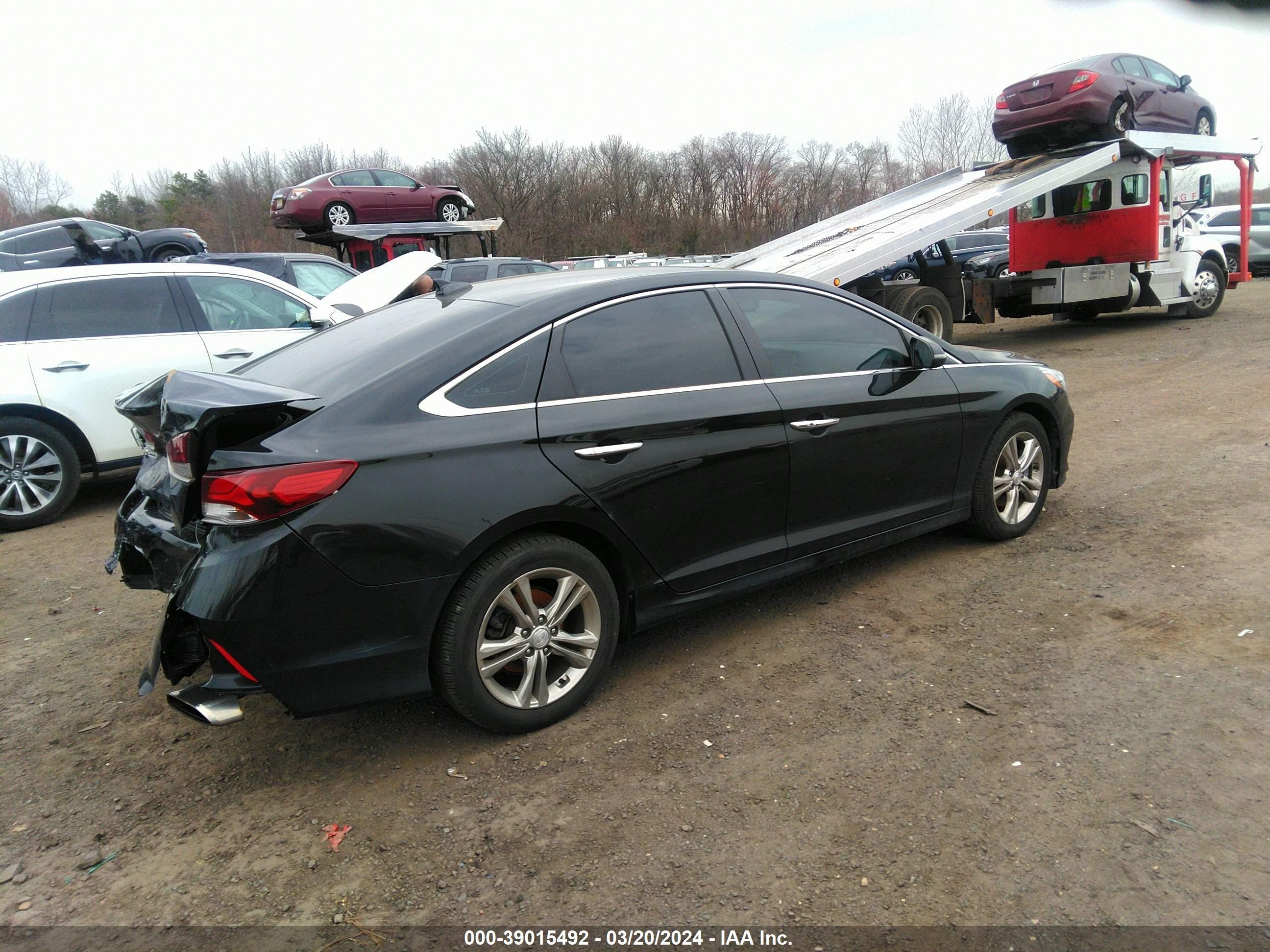 Photo 3 VIN: 5NPE34AF1KH783973 - HYUNDAI SONATA 