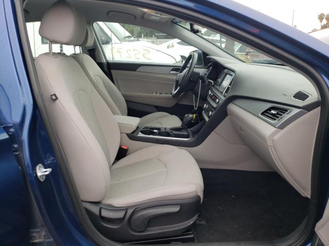 Photo 4 VIN: 5NPE34AF1KH788557 - HYUNDAI SONATA LIM 