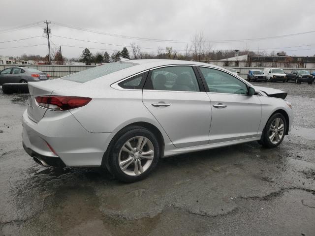 Photo 2 VIN: 5NPE34AF1KH812100 - HYUNDAI SONATA LIM 